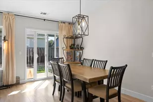 1409 Twin Rocks Dr, Central Point, OR 97502 - Photo 9