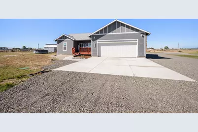 57654 Christmas Tree Road, Christmas Valley, OR 97641 - Photo 3