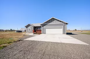 57654 Christmas Tree Rd, Christmas Valley, OR 97641 - Photo 3