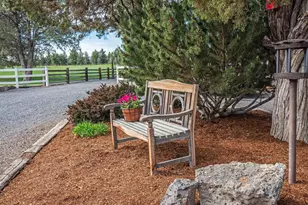 61140 Obernolte Rd, Bend, OR 97701 - Photo 3