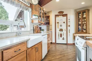 61140 Obernolte Rd, Bend, OR 97701 - Photo 9