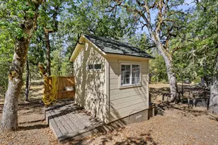 798 Covered Bridge Rd, Rogue River, OR 97537 - Photo 15