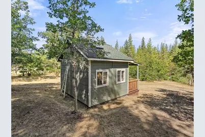 798 Covered Bridge Road, Rogue River, OR 97537 - Photo 23