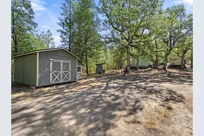 798 Covered Bridge Road, Rogue River, OR 97537 - Photo 17