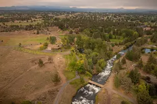 21925 Bear Creek Rd, Bend, OR 97701 - Photo 101