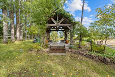 21925 Bear Creek Road, Bend, OR 97701 - Photo 61