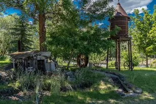 21925 Bear Creek Rd, Bend, OR 97701 - Photo 95