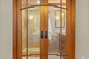 21925 Bear Creek Rd, Bend, OR 97701 - Photo 39