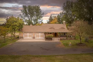 21925 Bear Creek Rd, Bend, OR 97701 - Photo 3