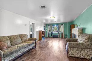 109 S Orange St, Medford, OR 97501 - Photo 5