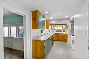 109 S Orange St, Medford, OR 97501 - Photo 13