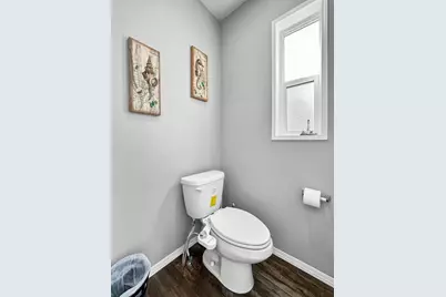 212 S Junction Avenue, Cave Junction, OR 97523 - Photo 23