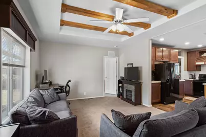 212 S Junction Avenue, Cave Junction, OR 97523 - Photo 3