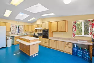 8060 Upper Applegate Rd, Jacksonville, OR 97530 - Photo 21