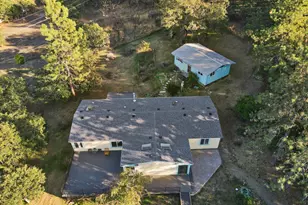 8060 Upper Applegate Rd, Jacksonville, OR 97530 - Photo 49