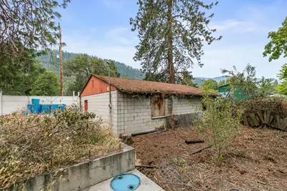 5142 Rogue River Highway, Gold Hill, OR 97525 - Photo 19