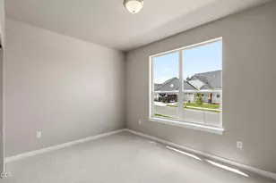 1147 Pumpkin Ridge Dr, Eagle Point, OR 97524 - Photo 23