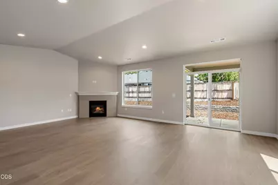 1147 Pumpkin Ridge Drive #321, Eagle Point, OR 97524 - Photo 15