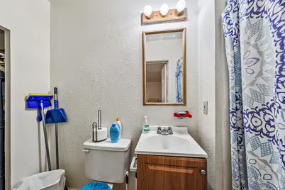 303 SW I Street, Grants Pass, OR 97526 - Photo 15