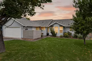 2937 SW Salmon Ave, Redmond, OR 97756 - Photo 25