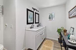 2951 Rogue River Hwy, Gold Hill, OR 97525 - Photo 31