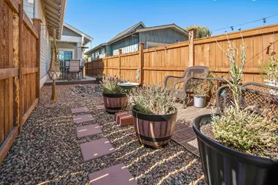 880 NW 19th Street, Redmond, OR 97756 - Photo 27