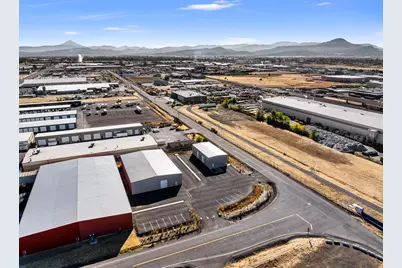 1339 Avenue F, White City, OR 97503 - Photo 5