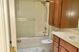 2770 Parkwood Village Ln, Central Point, OR 97502 - Photo 25
