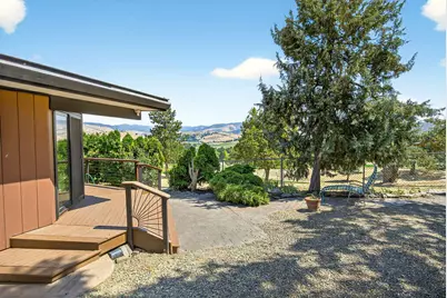 738 Fairway Court, Ashland, OR 97520 - Photo 37