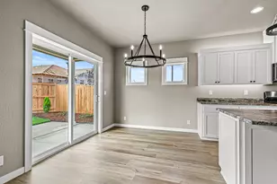 3726 Carlin Dr, Medford, OR 97504 - Photo 9