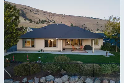 240 Skyridge Drive, Klamath Falls, OR 97603 - Photo 17