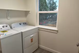 20495 SE Bard Ct, Bend, OR 97702 - Photo 15