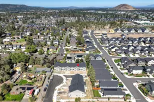 20495 SE Bard Ct, Bend, OR 97702 - Photo 7