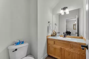 1084 Golden Pheasant Dr, Redmond, OR 97756 - Photo 13