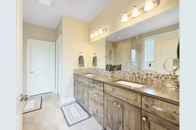 61076 Manhae Loop, Bend, OR 97702 - Photo 29