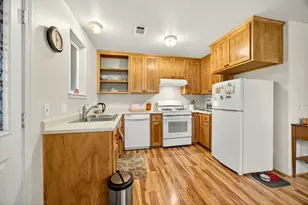 794 Park St, Ashland, OR 97520 - Photo 7