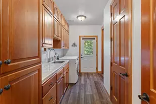 559 Pleasantville Wy, Grants Pass, OR 97526 - Photo 23