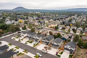 62825 NE Cranbrook Pl, Bend, OR 97701 - Photo 39