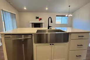 265 NW Par Ave, Madras, OR 97741 - Photo 17