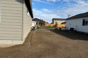 265 NW Par Ave, Madras, OR 97741 - Photo 39