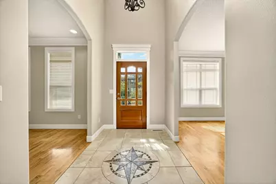 4553 Wolf Run Drive, Medford, OR 97504 - Photo 3