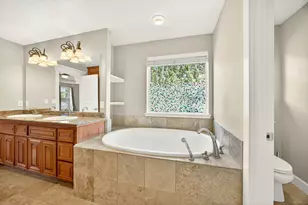 4553 Wolf Run Dr, Medford, OR 97504 - Photo 29