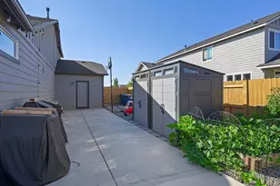 3370 NW 15th St, Redmond, OR 97756 - Photo 23