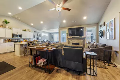 3370 NW 15th Street, Redmond, OR 97756 - Photo 3