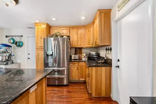 310 Surrey Dr, Grants Pass, OR 97526 - Photo 13