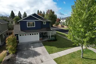 633 SE Glengarry Place, Bend, OR 97702 - Photo 3