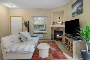 20650 Honeysuckle Ln, Bend, OR 97702 - Photo 3