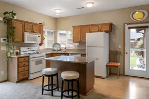 20650 Honeysuckle Ln, Bend, OR 97702 - Photo 5