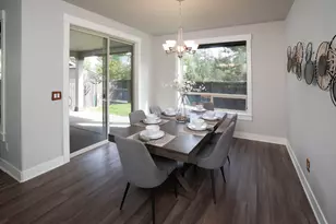 60523 Hedgewood Ln, Bend, OR 97702 - Photo 11