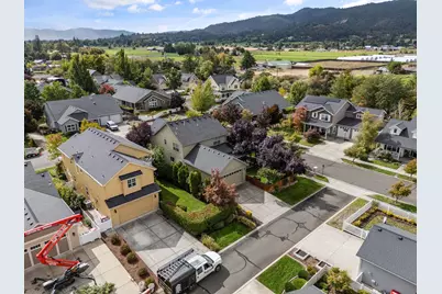 1134 Steamboat Drive, Central Point, OR 97502 - Photo 45